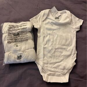 NEW! GAP Organic Cotton - White Baby Bodysuit - 5 Pack Count